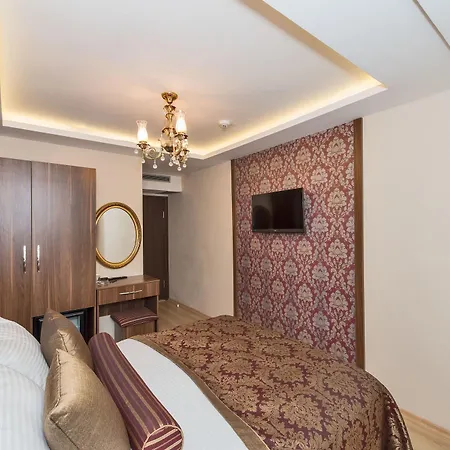 Marmara Place Old Hotel 4*