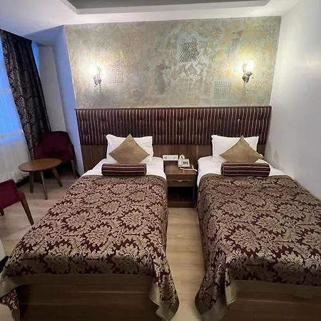 Marmara Place Old Hotel 4*