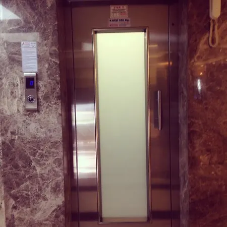 Hotel Marmara Place Old