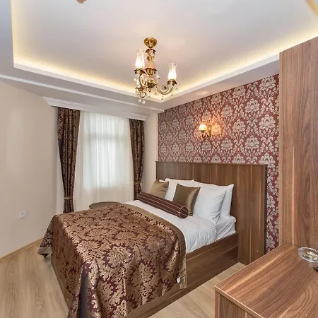 Marmara Place Old Otel 4*