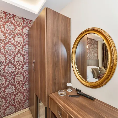 Marmara Place Old Otel 4*