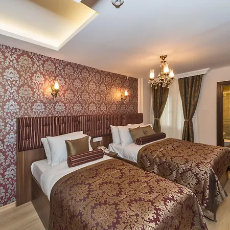 Marmara Place Old Hotel Istanboel