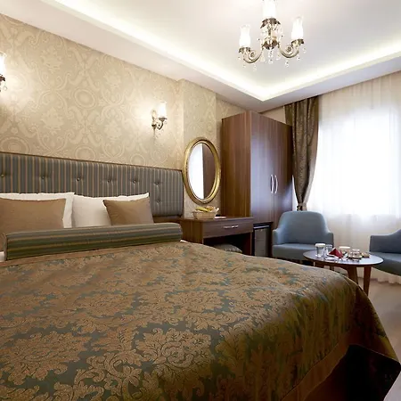 Marmara Place Old Hotel Istanboel