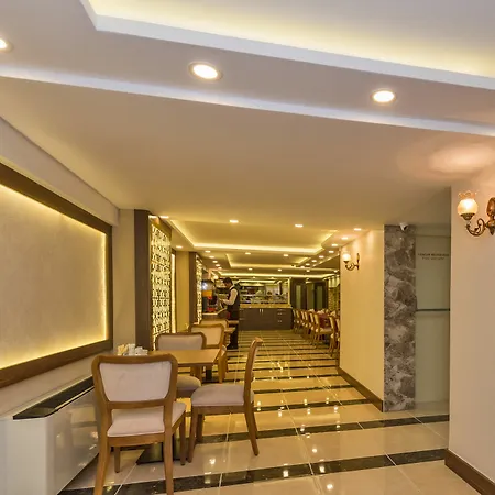 Marmara Place Old Hotel 4*